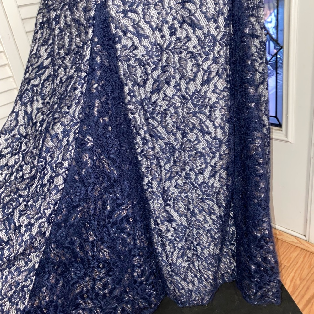 Dress - Picture 3 of 12